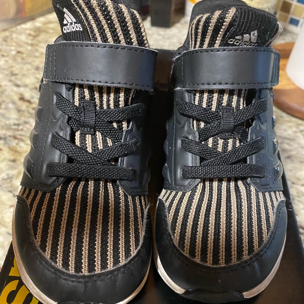 Toddler adidas sneakers size 9